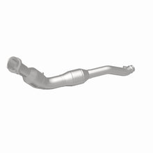 Load image into Gallery viewer, MagnaFlow Direct Fit Catalytic Converter 2014-2016 Land Rover LR4 V6 3 OEM Underbody