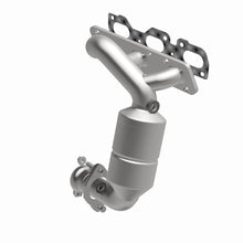Load image into Gallery viewer, MagnaFlow Direct Fit Catalytic Converter 01-05 Ford Escape / Mazda Tribute 2.0L (CA Emissions)