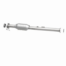 Load image into Gallery viewer, MagnaFlow Direct Fit Catalytic Converter 2000 Chevy Tracker 1.6L