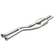 Load image into Gallery viewer, MagnaFlow Direct Fit Catalytic Converter BMW 3 01-06 Rear OEM