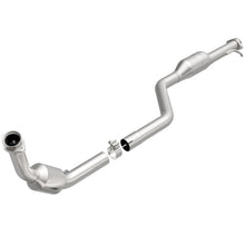 Load image into Gallery viewer, MagnaFlow Direct Fit Catalytic Converter 99-00 Mercedes SL500 5.0L