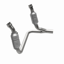 Load image into Gallery viewer, MagnaFlow Direct Fit Catalytic Converter 04 Dodge Durango 3.7L/4.7L