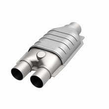 Load image into Gallery viewer, MagnaFlow Universal Catalytic Converter 2inch Inlet/2.5inch Outlet Dual/Single Oval Shape