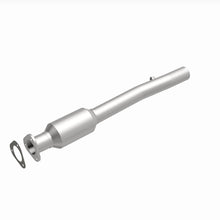 Load image into Gallery viewer, MagnaFlow Direct Fit Catalytic Converter 2000-2002 Ford E-150/E-250/E-350 Ecoline/Super Duty