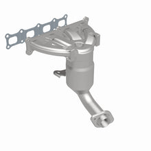 Load image into Gallery viewer, MagnaFlow DF Cat Conv 07 Dodge Caliber 2.4L Manifold AWD/07-10 Jeep Patriot 2.4L Manifold 4WD 49-St