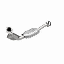 Load image into Gallery viewer, MagnaFlow DF Catalytic Conv 03-06 Ford Crown Victoria / 03-06 Lincoln Town Car 4.6L (California)