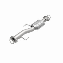 Load image into Gallery viewer, MagnaFlow Direct Fit Catalytic Converter 99-02 4Runner Rear 3.4L