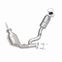 Load image into Gallery viewer, MagnaFlow Direct Fit Catalytic Converter 00-03 Ford Taurus 3.0L