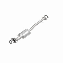 Load image into Gallery viewer, MagnaFlow Direct Fit Catalytic Converter Chevrolet-Geo 2001