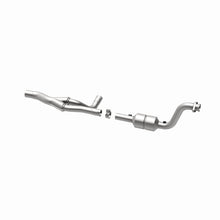 Load image into Gallery viewer, MagnaFlow Direct Fit Catalytic Converter 04-06 Dodge Durango 5.7L Passenger Side