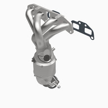 Load image into Gallery viewer, MagnaFlow Direct Fit Catalytic Converter 02-06 Sentra 2.5L OEM