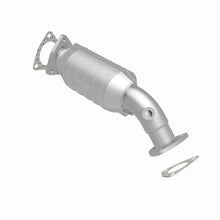 Load image into Gallery viewer, MagnaFlow Direct Fit Catalytic Converter Audi 97-05 A4/A4 Quattro / Volkswagen 00-05 Passat 1.8L