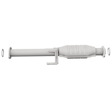 Load image into Gallery viewer, MagnaFlow Direct Fit Catalytic Converter 01-04 Toyota Tacoma 3.4L Rear