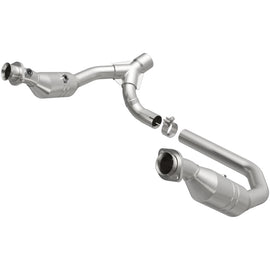 MagnaFlow Direct Fit Catalytic Converter 06-07 Ram 1500 4.7L Underbody