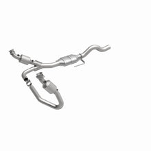 Load image into Gallery viewer, MagnaFlow Direct Fit Catalytic Converter 00-02 Dakota 3.9L