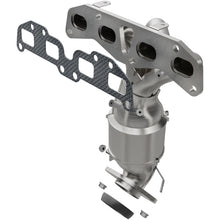 Load image into Gallery viewer, MagnaFlow Direct Fit Catalytic Converter 02-06 Sentra 2.5L OEM