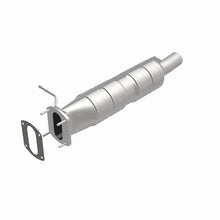 Load image into Gallery viewer, MagnaFlow Direct Fit Catalytic Converter 05-07 Ford F-Series Rear