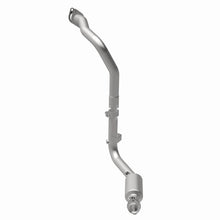 Load image into Gallery viewer, MagnaFlow DF Conv 05-08 Land Rover LR3 4.0L/4.4L/06-08 Range Rover Sprt 4.2L Spercharged/4.4L P/S