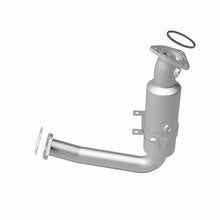 Load image into Gallery viewer, MagnaFlow Direct Fit Catalytic Converter 00-02 Focus 2.0L OEM