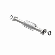 Load image into Gallery viewer, MagnaFlow Direct Fit Catalytic Converter 2002 Suzuki Aerio 2.0L
