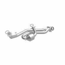 Load image into Gallery viewer, MagnaFlow Direct Fit Catalytic Converter California Grade 00-04 Toyota Avalon 3.0L