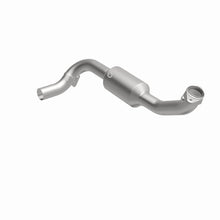 Load image into Gallery viewer, MagnaFlow Direct Fit Catalytic Converter 05-06 Lincoln Navigator 5.4L