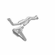 Load image into Gallery viewer, MagnaFlow Direct Fit Catalytic Converter 07-08 Jeep G/C OEM