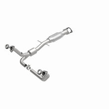 Load image into Gallery viewer, MagnaFlow Direct Fit Catalytic Converter 00-0 S-10/Sonoma 4.3L