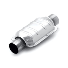 Load image into Gallery viewer, MagnaFlow Universal Catalytic Converter 2.5inch Inlet/Outlet Center/Center Oval (California OBDII)