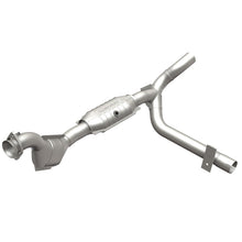Load image into Gallery viewer, MagnaFlow Direct Fit Catalytic Converter 01 Ford Trucks 4.6L