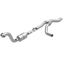 Load image into Gallery viewer, MagnaFlow Direct Fit Catalytic Converter 04-06 Dodge Durango 5.7L Passenger Side