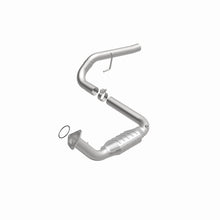 Load image into Gallery viewer, MagnaFlow Direct Fit Catalytic Conv 02-06 Cadillac Escalade / 02-06 GM Yukon (Inc Denali) 6.0L D/S