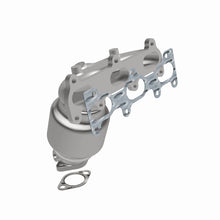 Load image into Gallery viewer, MagnaFlow Direct Fit Catalytic Converter 07-09 Hyundai Santa Fe 2.7L