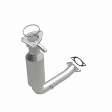 Load image into Gallery viewer, MagnaFlow Direct Fit Catalytic Converter 2000 and 2002 Ford Focus 2.0
