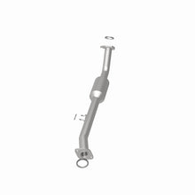 Load image into Gallery viewer, MagnaFlow Direct Fit Catalytic Converter OEM 2001-2004 Toyota Sequoia Underbody