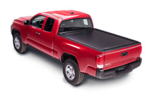 Load image into Gallery viewer, Retrax 2022 Toyota Tundra CrewMax 5.5ft Bed w/ Deck Rail System PowertraxONE MX
