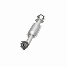 Load image into Gallery viewer, MagnaFlow Direct Fit Catalytic Converter 98-00 Niss Pathfinder 3.3L
