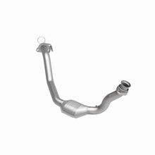 Load image into Gallery viewer, MagnaFlow Direct Fit Catalytic Converter 96-98 Explorer-Mountaineer