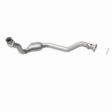 Load image into Gallery viewer, MagnaFlow Direct Fit Catalytic Converter 96-98 Explorer-Mountaineer