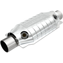 Load image into Gallery viewer, MagnaFlow Universal Catalytic Converter 2.00 inch with Dual O2 Rear CA