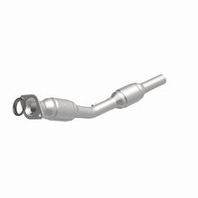 Load image into Gallery viewer, MagnaFlow Direct Fit Catalytic Converter Converter 05-08 Toyota Corolla 1.8L