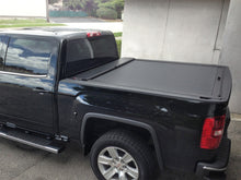 Load image into Gallery viewer, Roll-N-Lock 2019 Chevrolet Silverado 1500 72.5in Bed M-Series Retractable Tonneau Cover