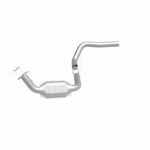 Load image into Gallery viewer, MagnaFlow Direct Fit Catalytic Converter 03-06 Hummer H2 6.0L D/S