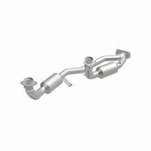 Load image into Gallery viewer, MagnaFlow Direct Fit Catalytic Converter 99-00 Windstar 3.0L V6