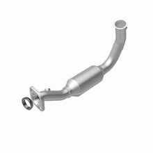 Load image into Gallery viewer, MagnaFlow Direct Fit Catalytic Converter OEM 2004 Jeep Liberty Underbody