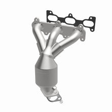 Load image into Gallery viewer, MagnaFlow Direct Fit Catalytic Converter 02-06 Hyundai Sonata 2.7L