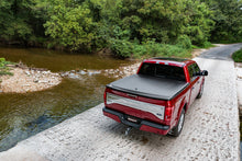 Load image into Gallery viewer, UnderCover 14-18 Chevy Silverado (19 Legacy) 5.8ft SE Bed Cover - Black Textured