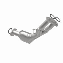 Load image into Gallery viewer, MagnaFlow Direct Fit Catalytic Converter 01-04 Toyota Tacoma Front 2.7L