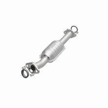 Load image into Gallery viewer, MagnaFlow Direct Fit Catalytic Converter 2002 Suzuki Aerio 2.0L