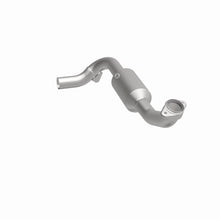 Load image into Gallery viewer, MagnaFlow Direct Fit Catalytic Converter 05-06 Lincoln Navigator 5.4L